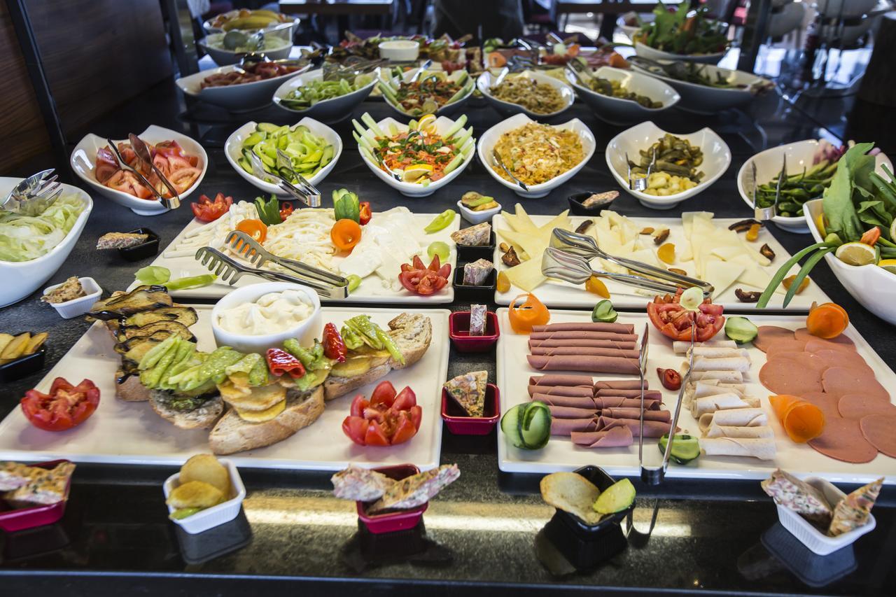 Honour Hotel 尼代 外观 照片