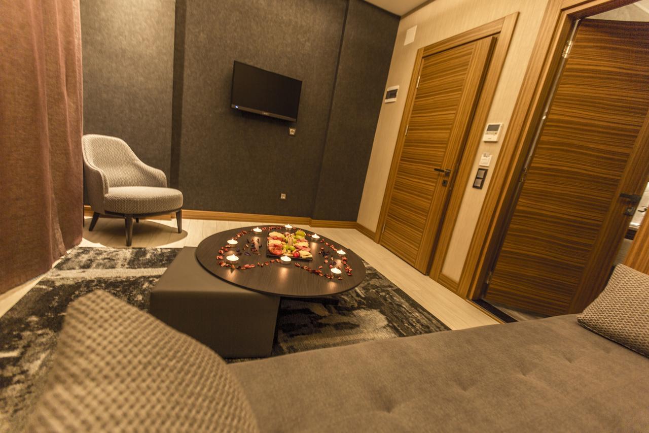 Honour Hotel 尼代 外观 照片