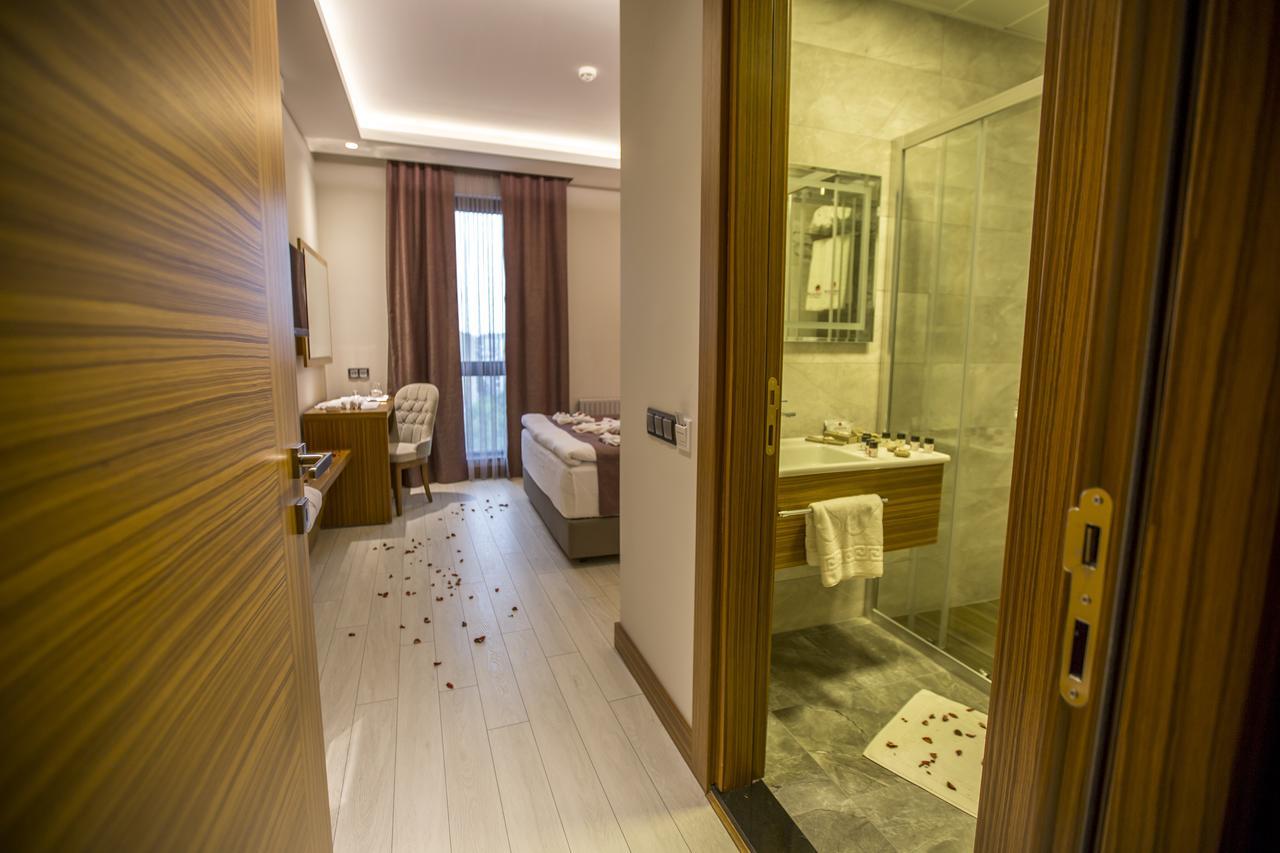 Honour Hotel 尼代 外观 照片