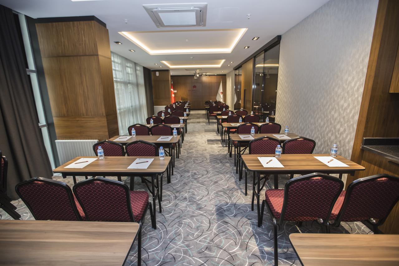 Honour Hotel 尼代 外观 照片