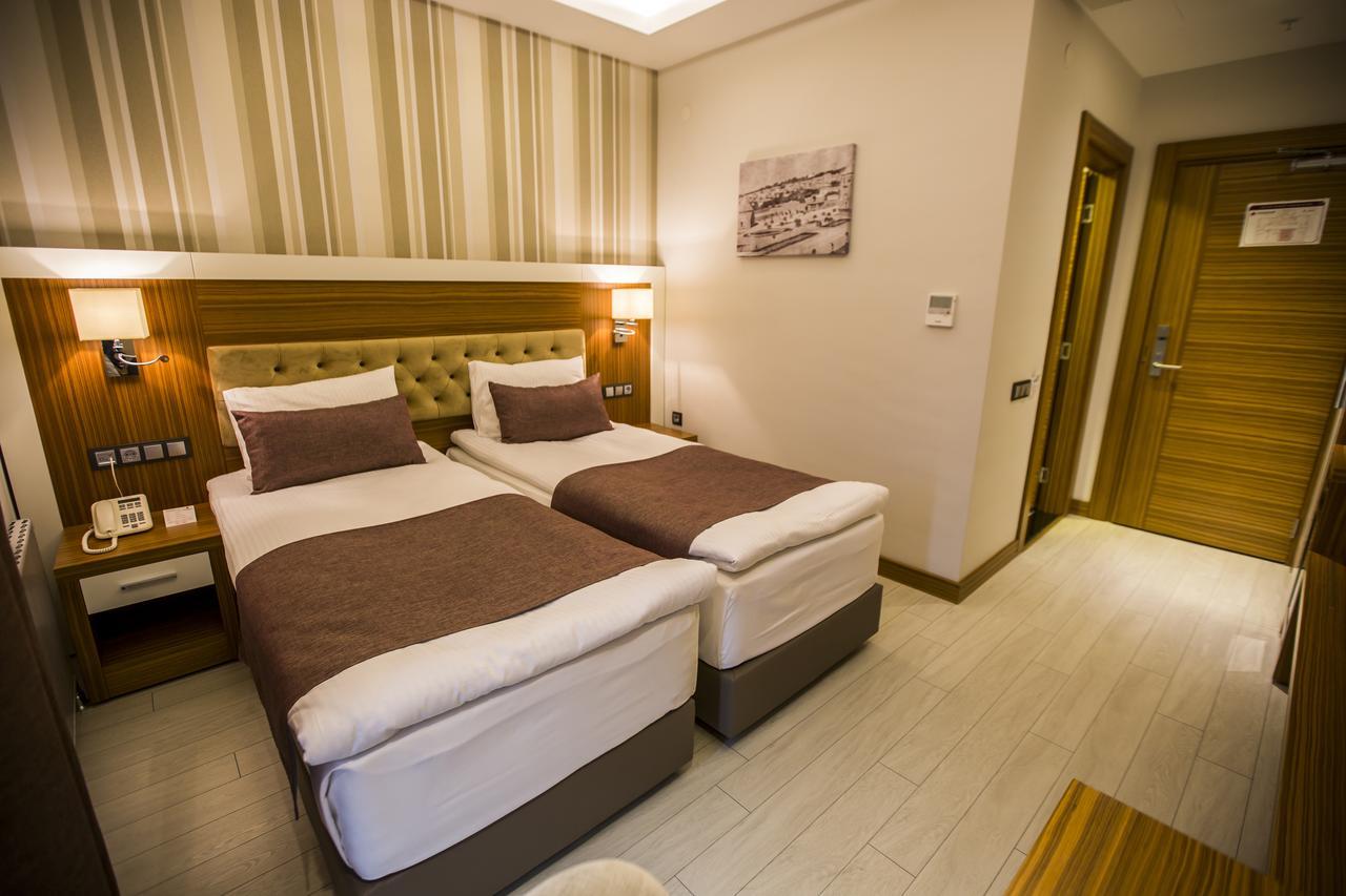 Honour Hotel 尼代 外观 照片