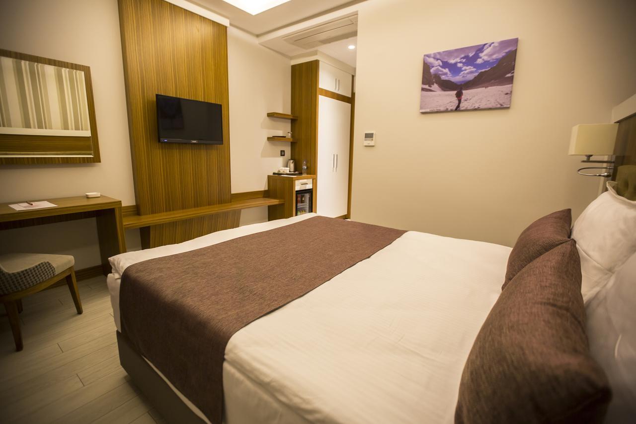 Honour Hotel 尼代 外观 照片