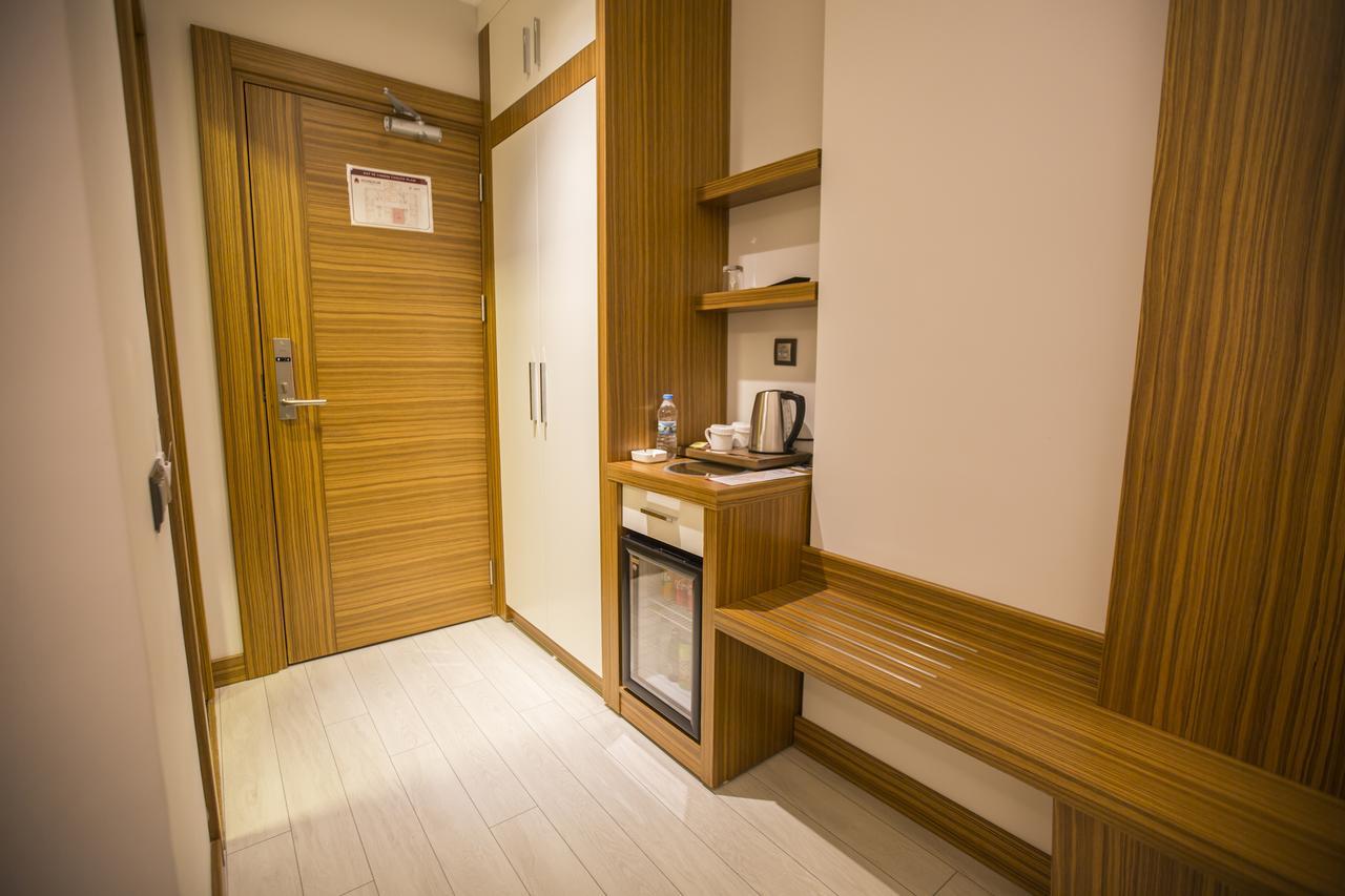 Honour Hotel 尼代 外观 照片